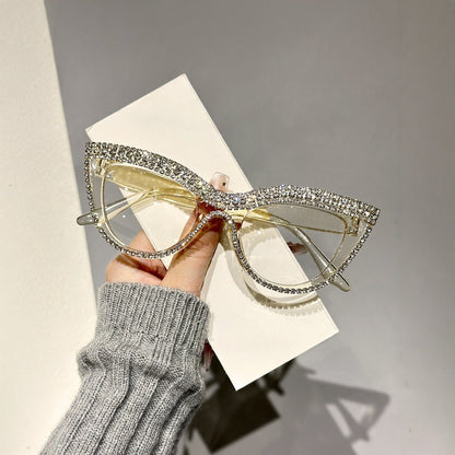 2025 New Simple Diamond-Encrusted Sunglasses Fashionable European and American Vintage Cat Eye Diamond Chain Sunglasses for Women's High-End Feel