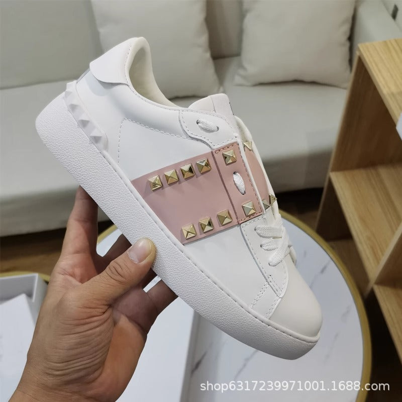 Sapatos de tabuleiro respiráveis de outono e inverno, sapatos masculinos casuais, sapatos brancos, sapatos individuais masculinos, rebites, sapatos da moda da estação europeia, sapatos femininos