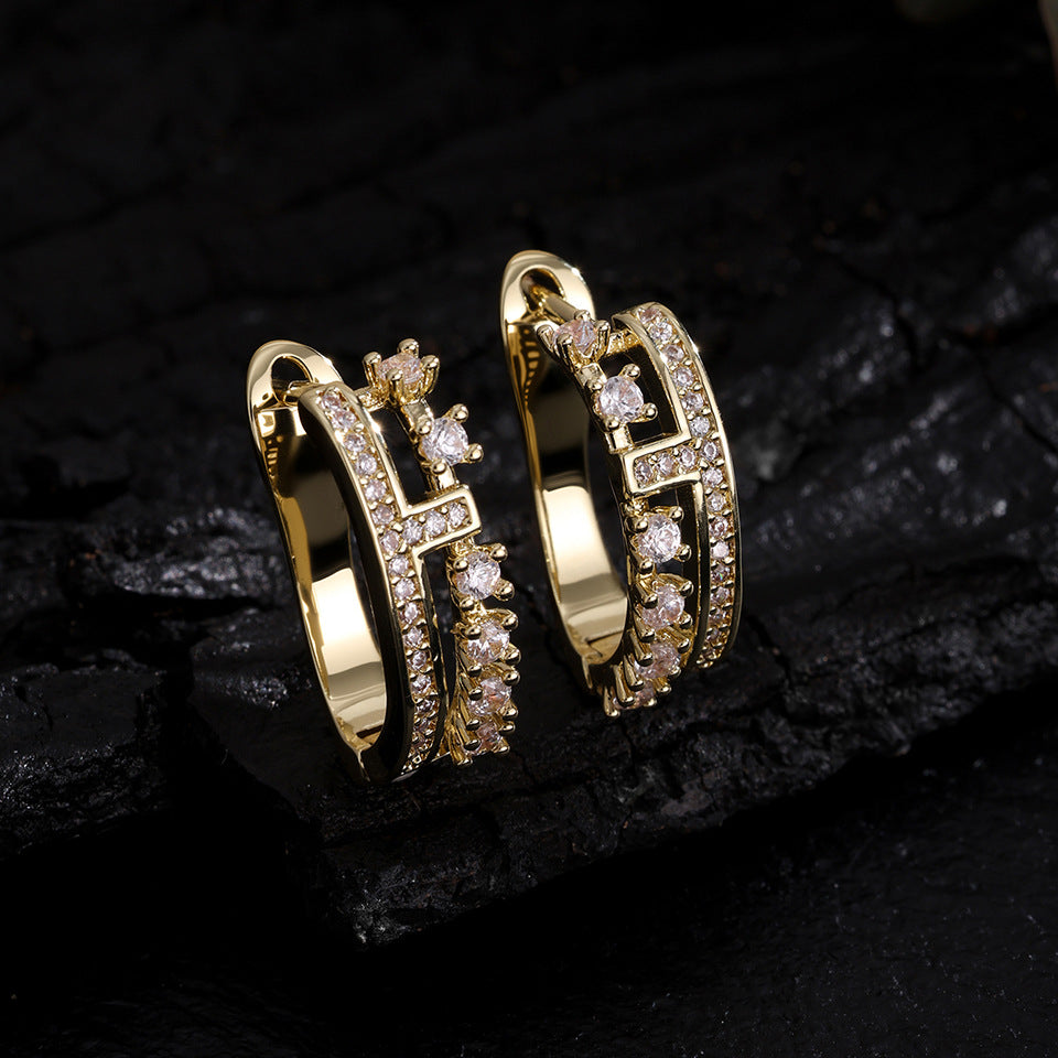 Exquisite micro-inlaid zircon H-letter earrings, elegant and versatile, exquisite and petite, ultra-sparkling niche design, versatile for women