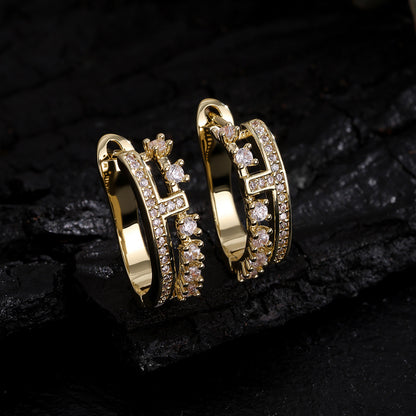 Exquisite micro-inlaid zircon H-letter earrings, elegant and versatile, exquisite and petite, ultra-sparkling niche design, versatile for women