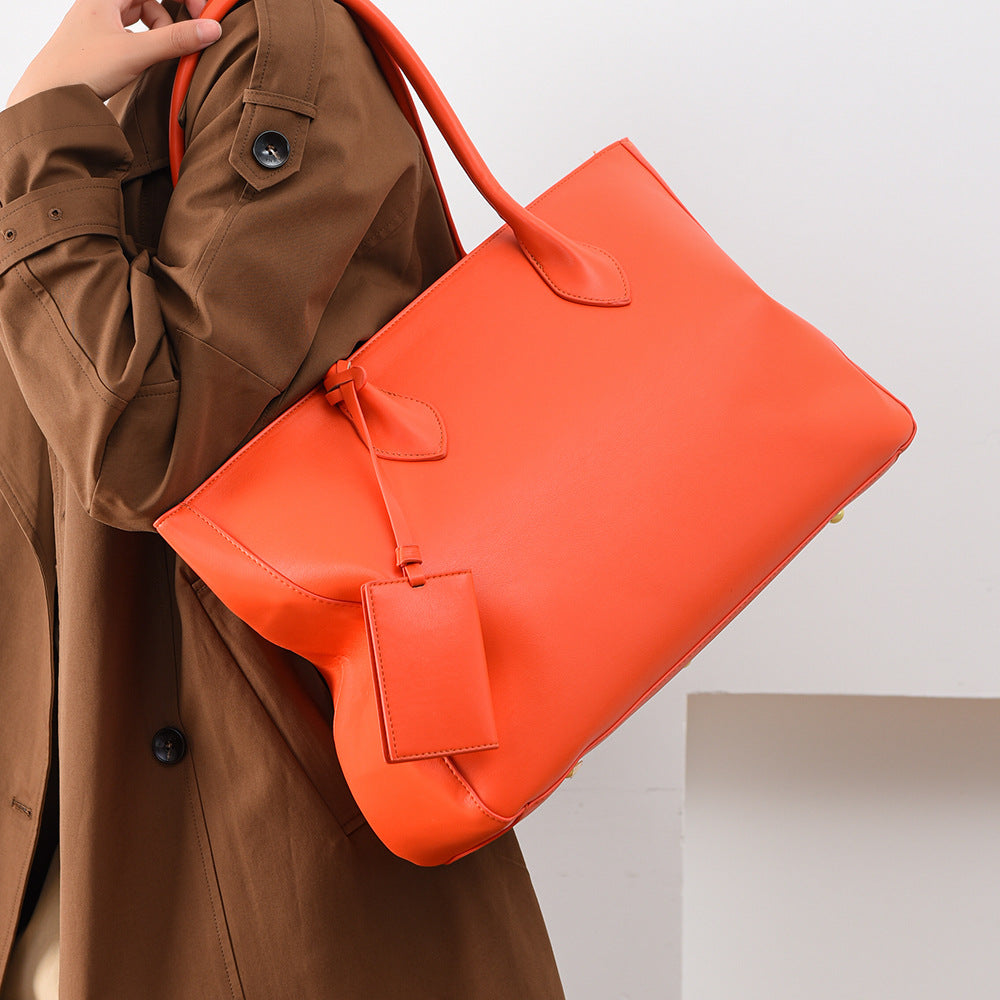 Internacional Bolsa tote minimalista para o dia a dia Bolsa de ombro feminina elegante Grande capacidade Bolsa atacado de fábrica comércio internacional personalização