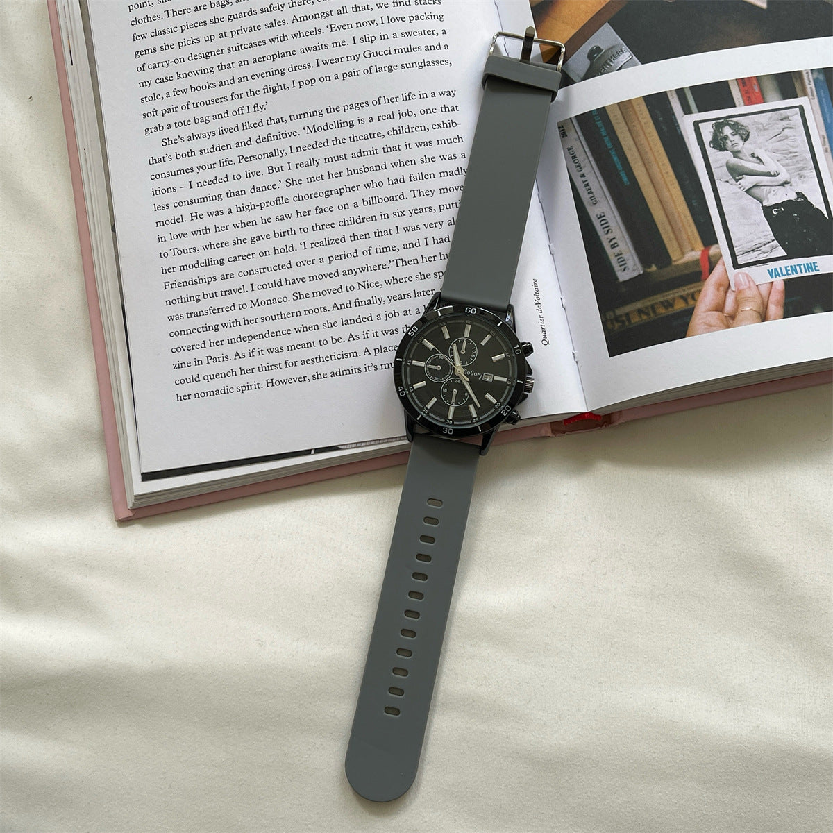European and American trendy youth minimalist fashion round watch women's couple quartz watch cross-border live streaming source