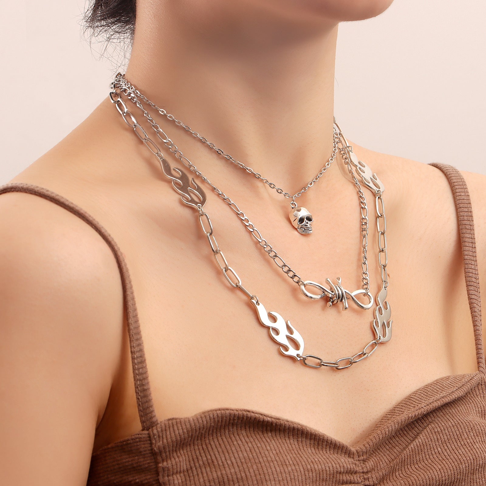 European and American cross-border jewelry, punk multi-layered flame shape, ins, metallic necklace, female skull, clavicle chain necklace