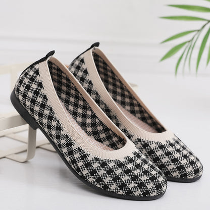 Spring, summer and autumn flying woven breathable women's shoes, old Beijing cloth shoes, flat soles, one-foot shoes, fashionable casual women's single shoes, drop shipping