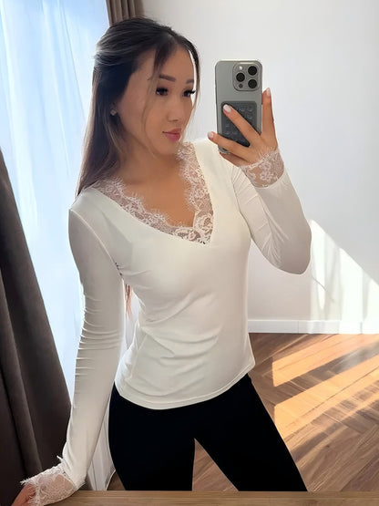 Cross-border autumn and winter new European and beautiful clothing temperament V-neck lace slim lace top women's solid color versatile base shirt