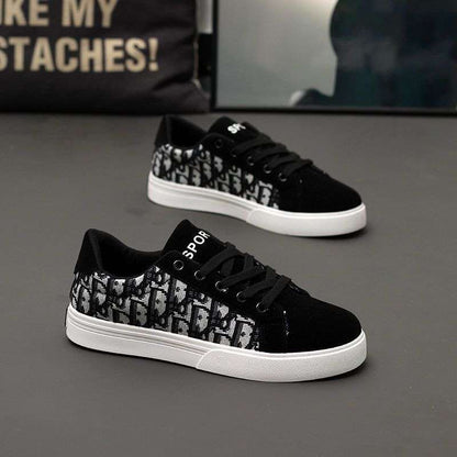 Sapatos masculinos da moda 2025 primavera/verão novos sapatos de lona retro de sola macia espírito versátil cara esportes lazer board shoes