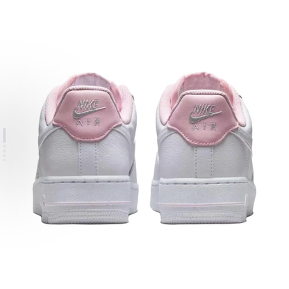 Sapatilhas Nike Air Force 1 Mulher Branco e Rosa de Cano Baixo Casual HV4403-601