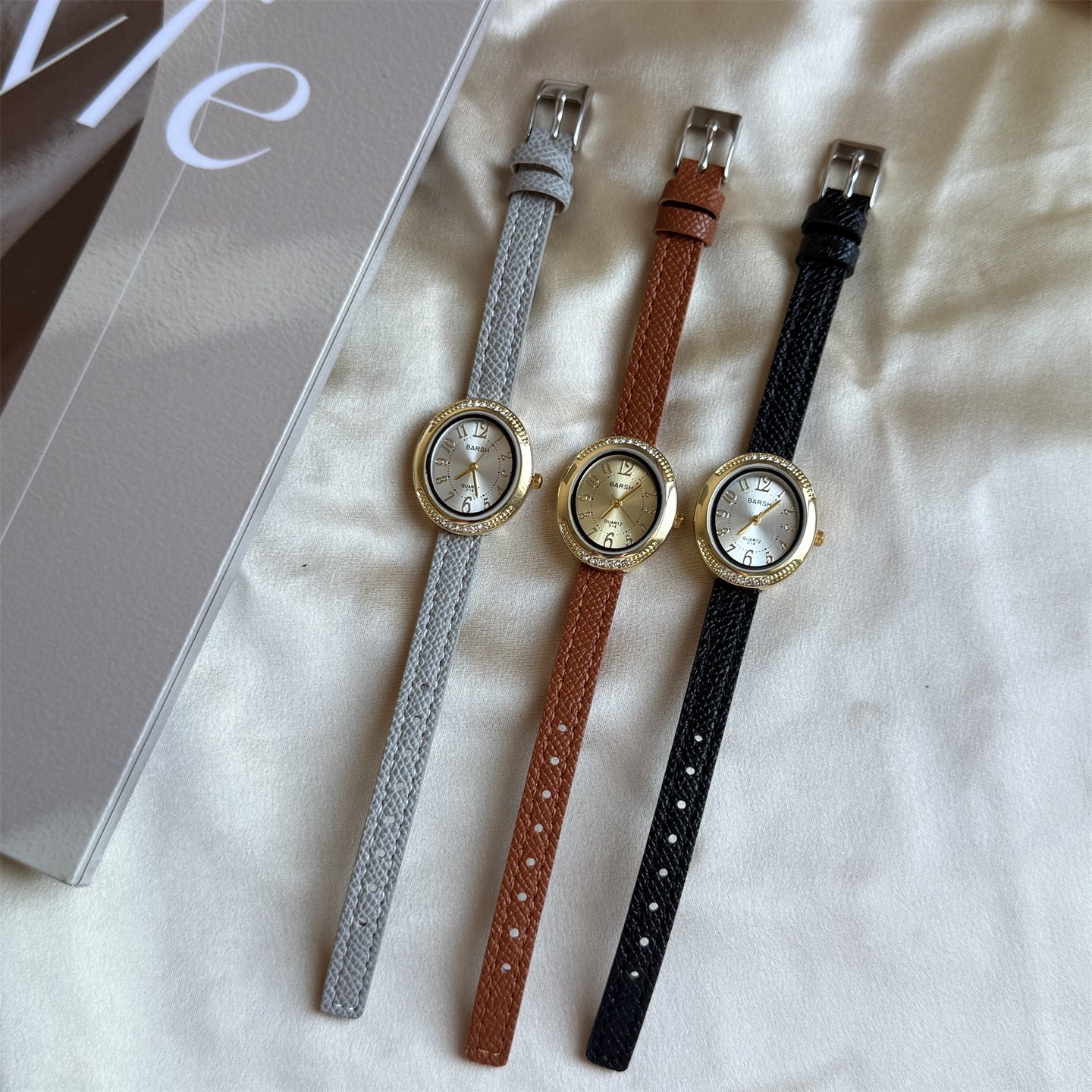 BARSH Best-Selling Little Gold Watch, Simple Elegant Versatile Watch, Female Student Casual Thin Strap Niche Vintage Quartz Watch