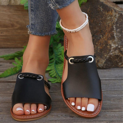 Retro Woven Sandals.